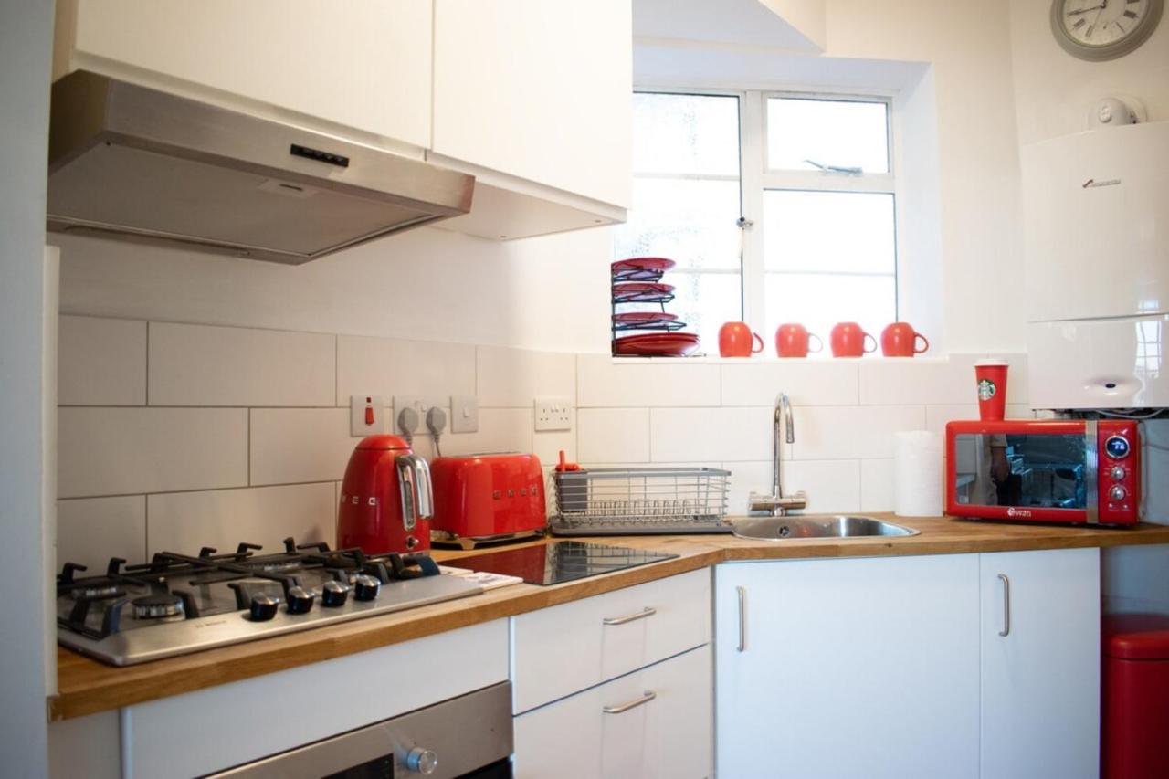Beautifully Decorated Contemporary 2 Bedroom Flat 伦敦 外观 照片