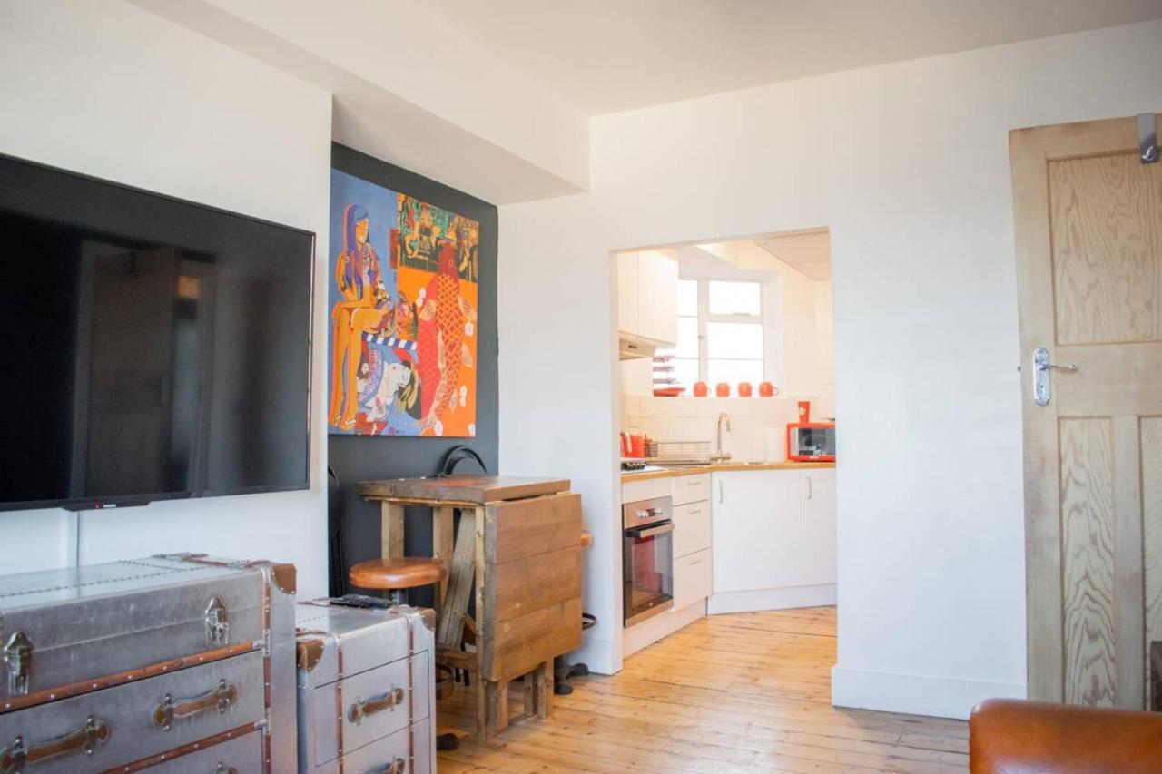 Beautifully Decorated Contemporary 2 Bedroom Flat 伦敦 外观 照片